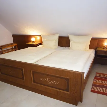 Pensionat Ferienweingut-liebfried 4*